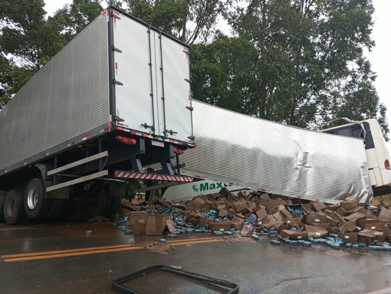 Acidente gravíssimo na BR 040 em Três Marias com vitimas fatais 