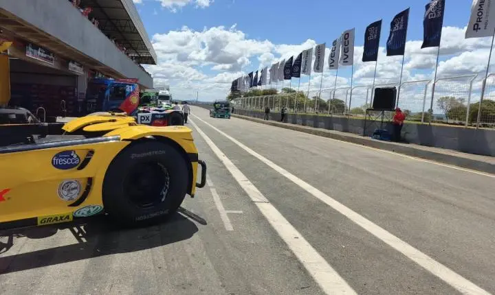 Acelerando com os Brutos da Copa Truck, evento este ocorrido em Curvelo 