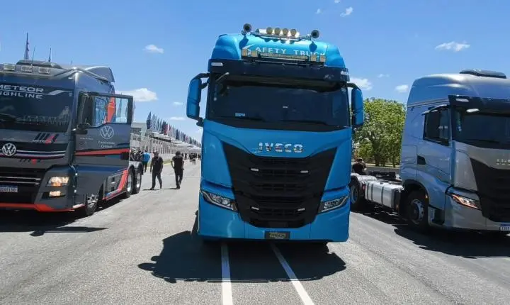 Acelerando com os Brutos da Copa Truck, evento este ocorrido em Curvelo 