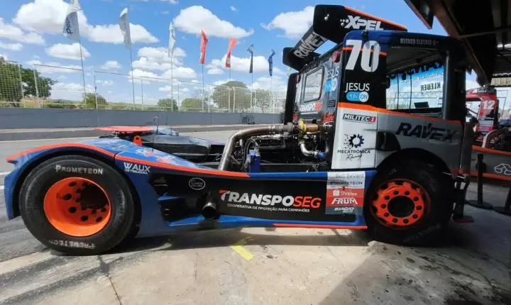 Acelerando com os Brutos da Copa Truck, evento este ocorrido em Curvelo 