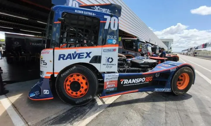 Acelerando com os Brutos da Copa Truck, evento este ocorrido em Curvelo 
