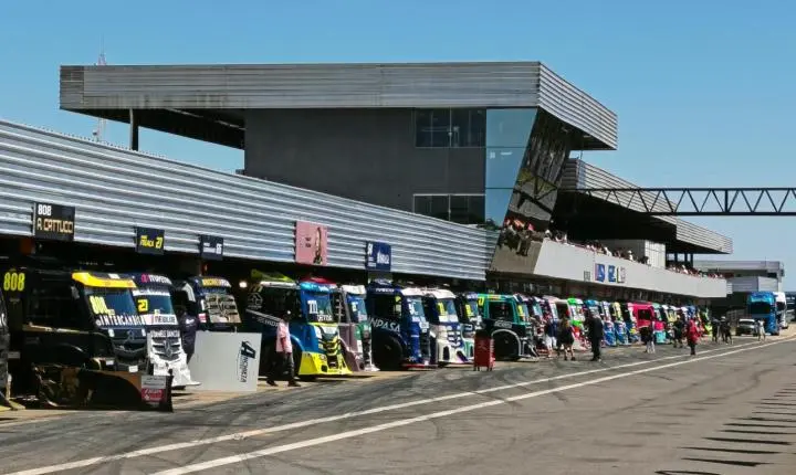 Acelerando com os Brutos da Copa Truck, evento este ocorrido em Curvelo 