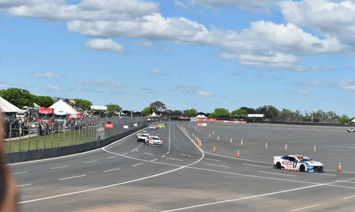 Copa Nascar em Curvelo sempre um show de velocidade e grandes emoções 
