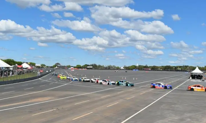 Copa Nascar em Curvelo sempre um show de velocidade e grandes emoções 