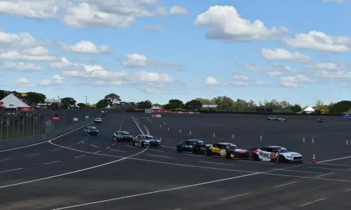 Copa Nascar em Curvelo sempre um show de velocidade e grandes emoções 
