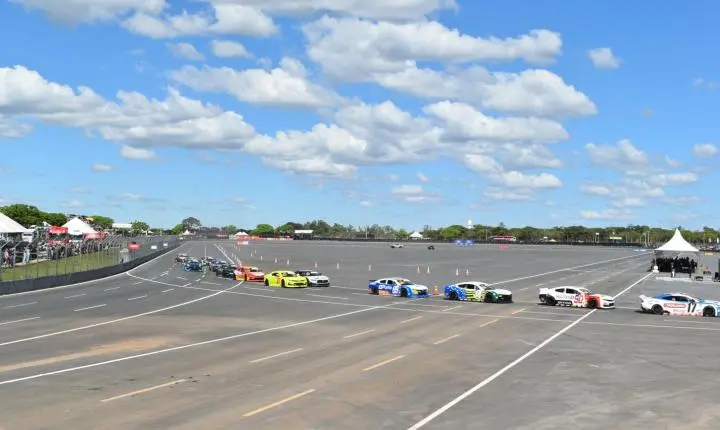 Copa Nascar em Curvelo sempre um show de velocidade e grandes emoções 