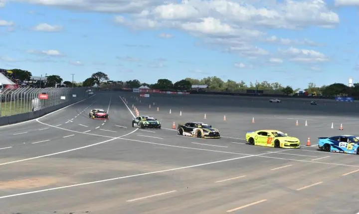 Copa Nascar em Curvelo sempre um show de velocidade e grandes emoções 