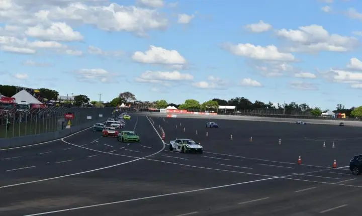 Copa Nascar em Curvelo sempre um show de velocidade e grandes emoções 