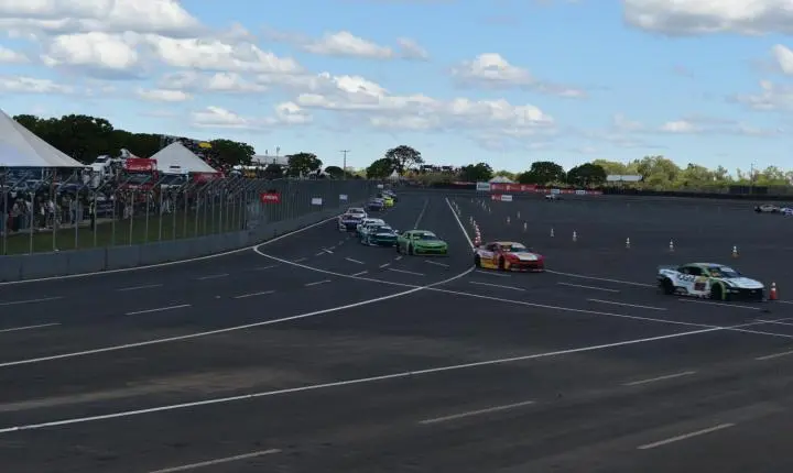 Copa Nascar em Curvelo sempre um show de velocidade e grandes emoções 