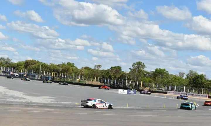 Copa Nascar em Curvelo sempre um show de velocidade e grandes emoções 