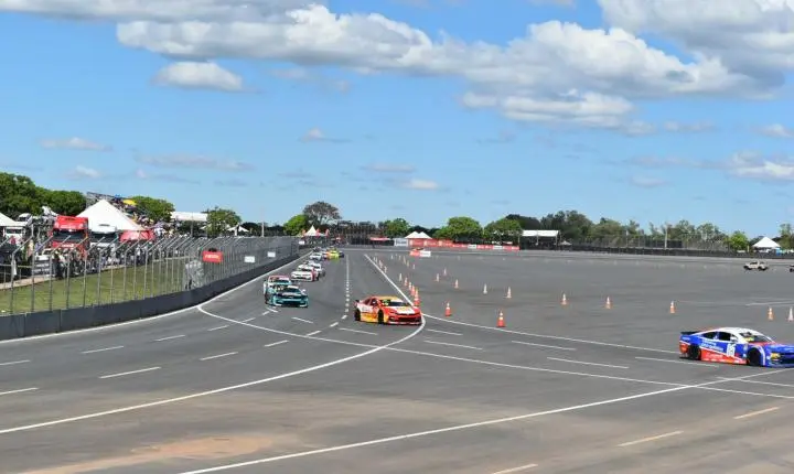 Copa Nascar em Curvelo sempre um show de velocidade e grandes emoções 