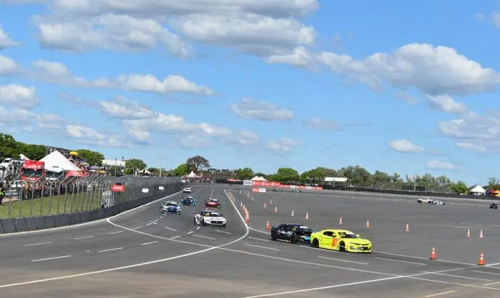 Copa Nascar em Curvelo sempre um show de velocidade e grandes emoções 