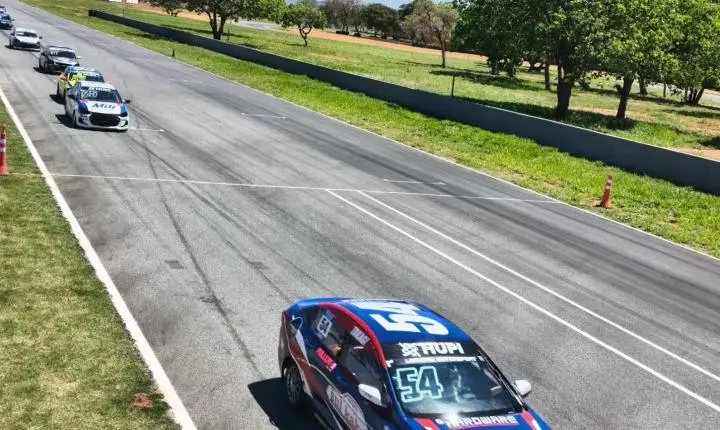 Copa Turismo em Curvelo sempre grandes emoções e ultrapassagens de arrepiar 