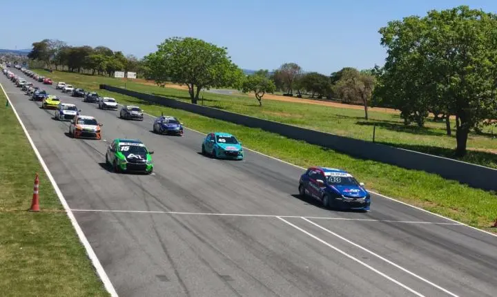 Copa Turismo em Curvelo sempre grandes emoções e ultrapassagens de arrepiar 