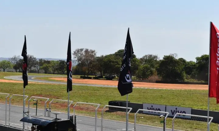 Entrevista  Exclusiva com Rodolpho Comunicação e Assessoria VICAR STOCK CAR em Curvelo 