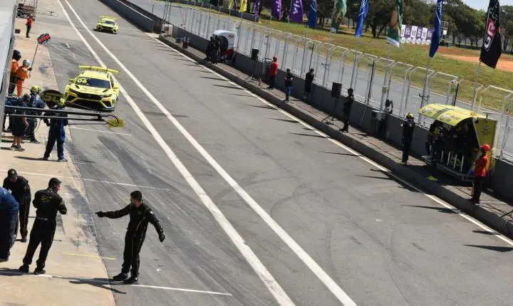 Entrevista  Exclusiva com Rodolpho Comunicação e Assessoria VICAR STOCK CAR em Curvelo 