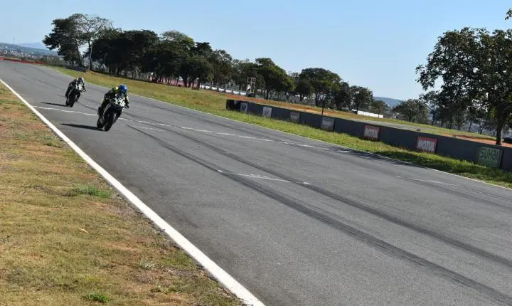Moto GP em Curvelo foi um sucesso de adrenalina 