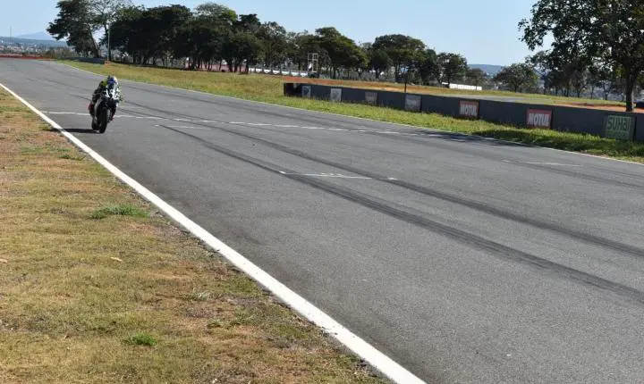 Moto GP em Curvelo foi um sucesso de adrenalina 