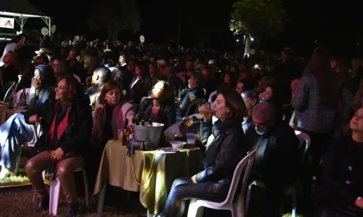 Show de DINO FONSECA em Curvelo foi um sucesso 