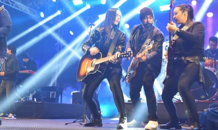Show de DINO FONSECA em Curvelo foi um sucesso 
