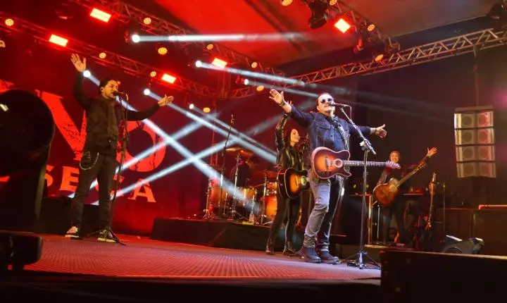 Show de DINO FONSECA em Curvelo foi um sucesso 