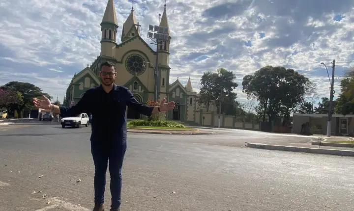 Pré. Candidato Cristiano Capitólio visitou Curvelo 