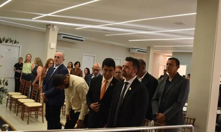 Reinauguração da Câmara Municipal de Felixlândia com um sucesso 