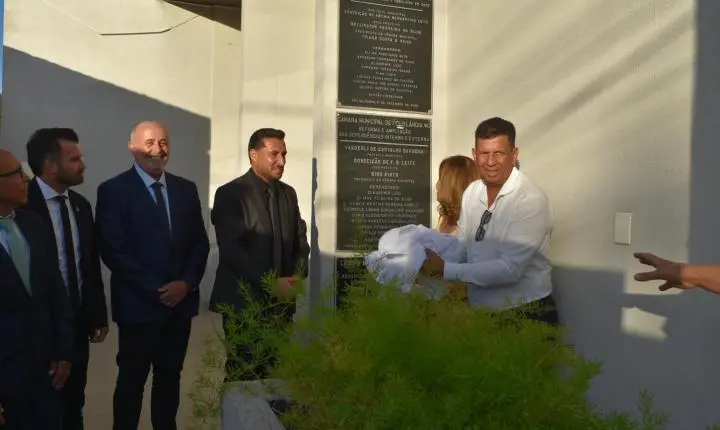 Reinauguração da Câmara Municipal de Felixlândia com um sucesso 