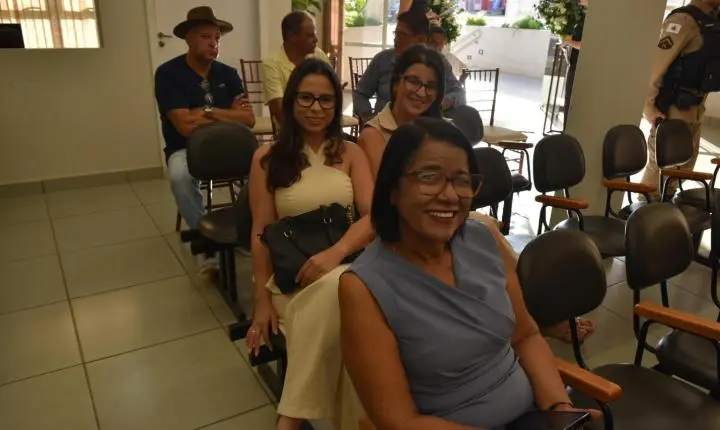 Reinauguração da Câmara Municipal de Felixlândia com um sucesso 