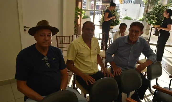 Reinauguração da Câmara Municipal de Felixlândia com um sucesso 