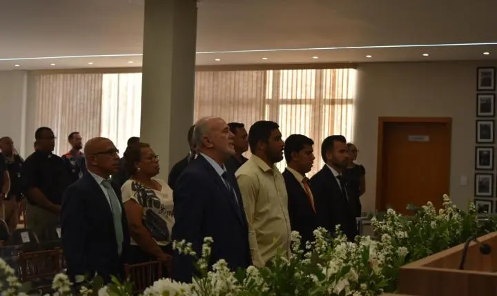 Reinauguração da Câmara Municipal de Felixlândia com um sucesso 