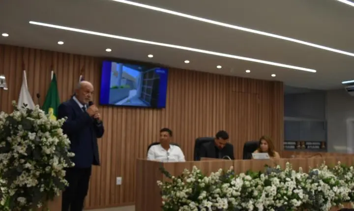 Reinauguração da Câmara Municipal de Felixlândia com um sucesso 