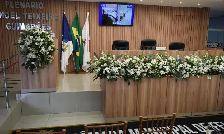 Reinauguração da Câmara Municipal de Felixlândia com um sucesso 