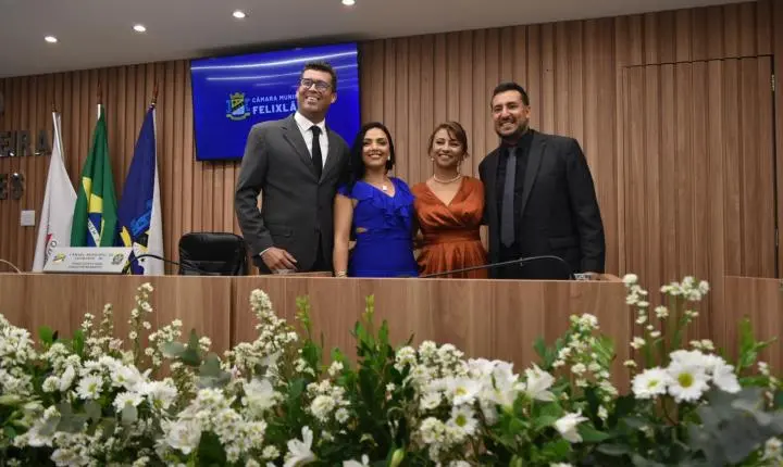 Reinauguração da Câmara Municipal de Felixlândia com um sucesso 