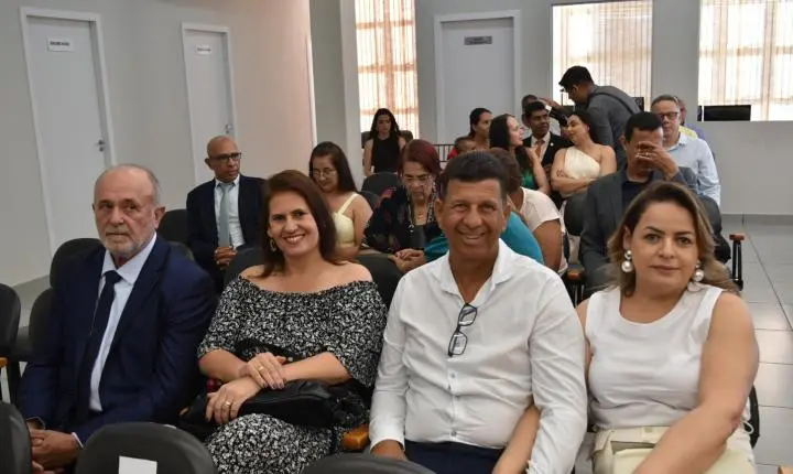 Reinauguração da Câmara Municipal de Felixlândia com um sucesso 