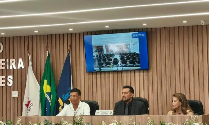 Reinauguração da Câmara Municipal de Felixlândia com um sucesso 
