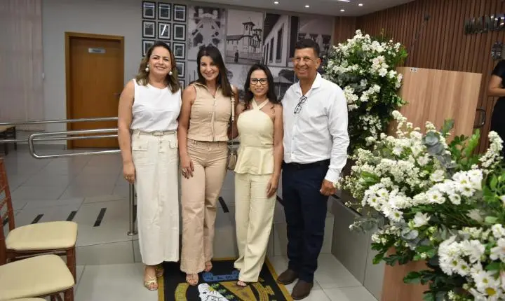 Reinauguração da Câmara Municipal de Felixlândia com um sucesso 