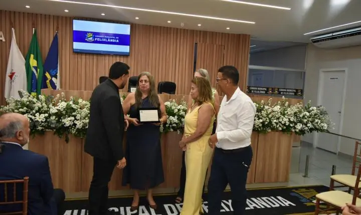 Reinauguração da Câmara Municipal de Felixlândia com um sucesso 