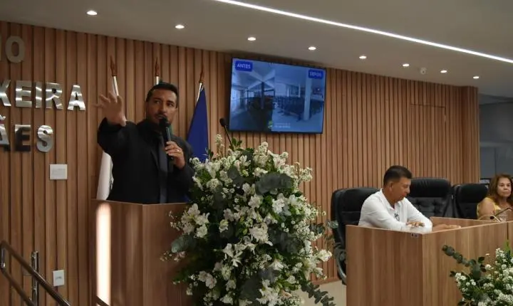 Reinauguração da Câmara Municipal de Felixlândia com um sucesso 