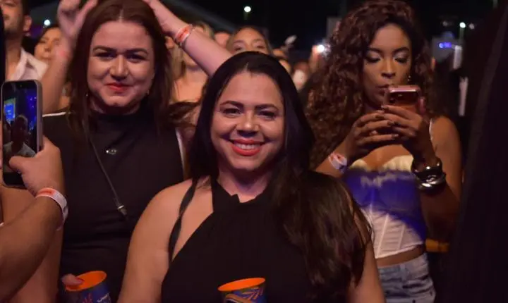 Show de Sorriso Maroto em Curvelo um sucesso e muito romantismo 