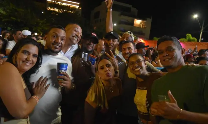 Show de Sorriso Maroto em Curvelo um sucesso e muito romantismo 