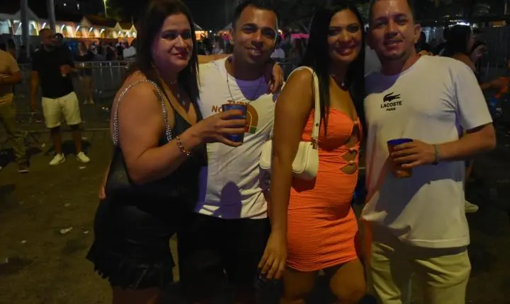 Show de Sorriso Maroto em Curvelo um sucesso e muito romantismo 