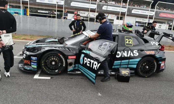 Stock Car passou por Curvelo e a adrenalina sempre em alta com muitas emoções 