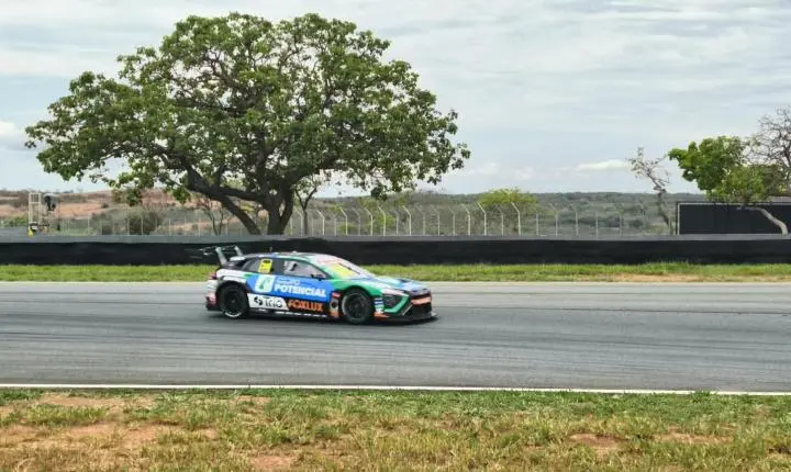 Stock Car passou por Curvelo e a adrenalina sempre em alta com muitas emoções 
