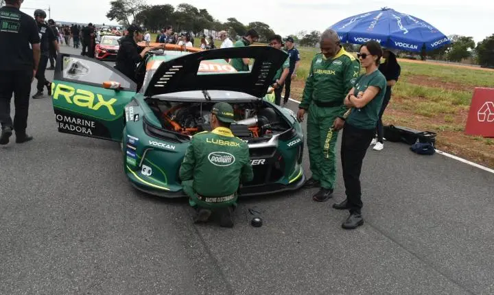 Stock Car passou por Curvelo e a adrenalina sempre em alta com muitas emoções 