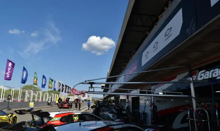 Stock Car passou por Curvelo e a adrenalina sempre em alta com muitas emoções 