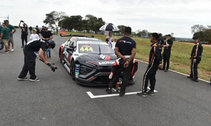 Stock Car passou por Curvelo e a adrenalina sempre em alta com muitas emoções 