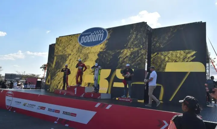 Stock Car passou por Curvelo e a adrenalina sempre em alta com muitas emoções 