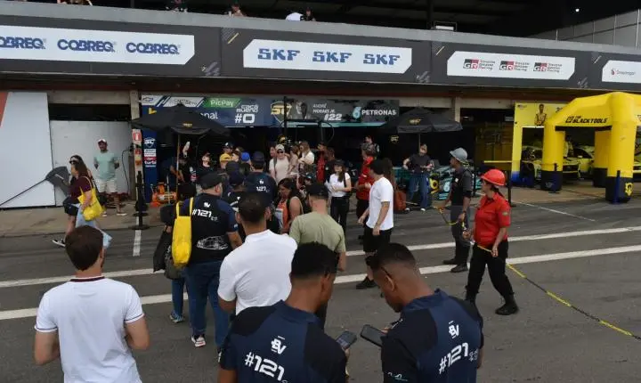 Stock Car passou por Curvelo e a adrenalina sempre em alta com muitas emoções 