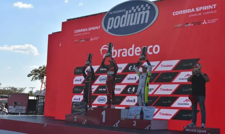 Stock Car passou por Curvelo e a adrenalina sempre em alta com muitas emoções 